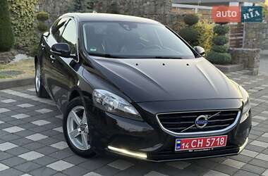 Хэтчбек Volvo V40 2014 в 