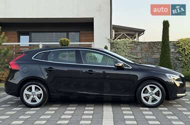 Хэтчбек Volvo V40 2014 в 