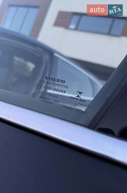 Хэтчбек Volvo V40 2014 в 