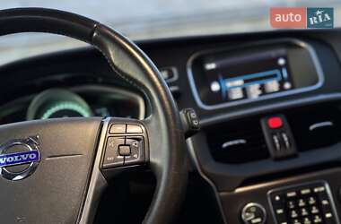 Хэтчбек Volvo V40 2014 в 