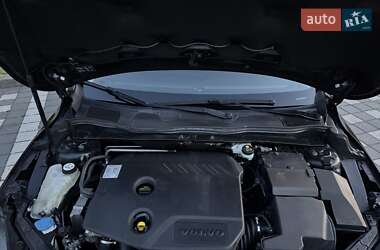 Хэтчбек Volvo V40 2014 в 