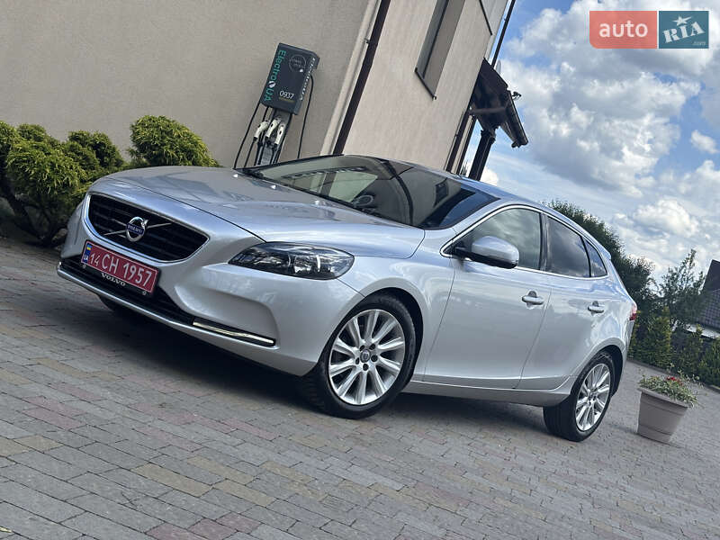 Хэтчбек Volvo V40 2014 в Стрые