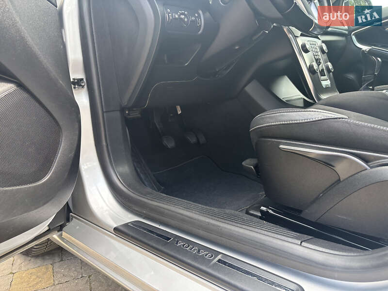 Хэтчбек Volvo V40 2014 в Стрые