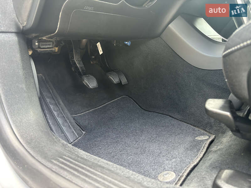 Хэтчбек Volvo V40 2014 в Стрые