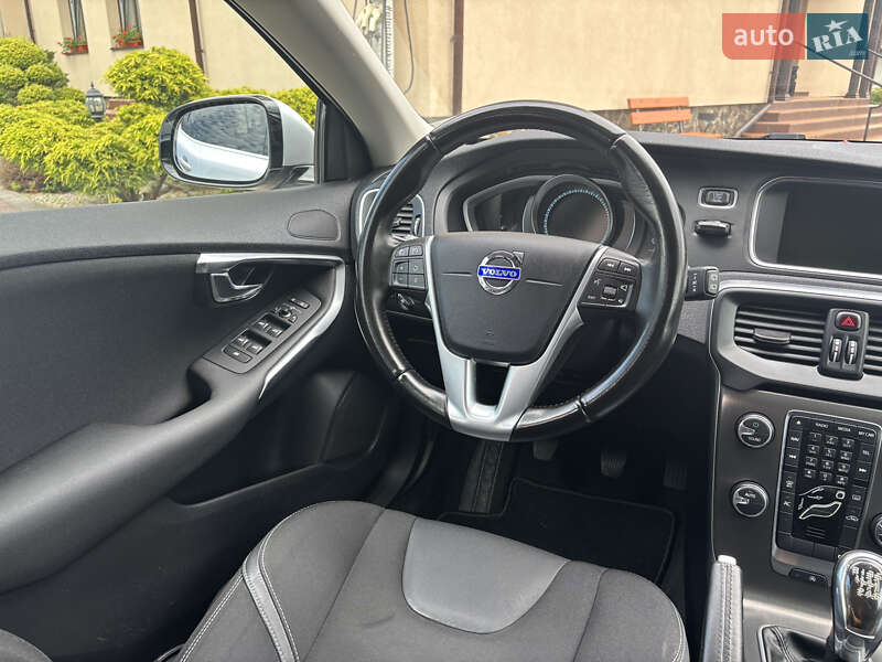 Хэтчбек Volvo V40 2014 в Стрые