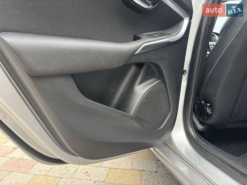 Хэтчбек Volvo V40 2014 в Стрые