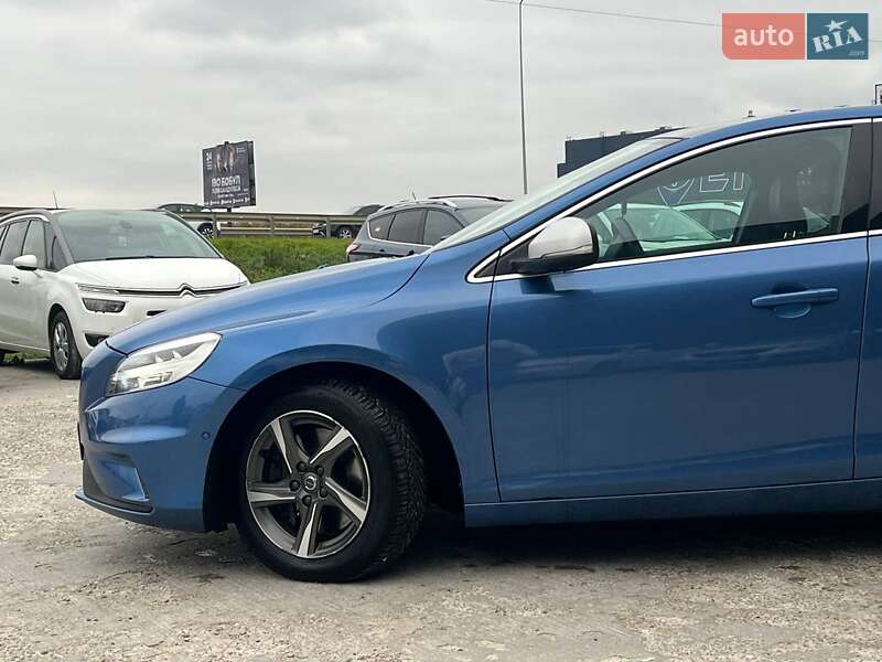 Хэтчбек Volvo V40 2017 в Львове фото 3 Хэтчбек Volvo V40 2017 в Львове