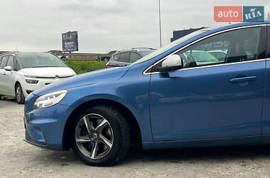 Хэтчбек Volvo V40 2017 в 