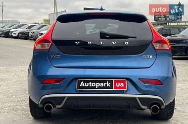 Хэтчбек Volvo V40 2017 в 