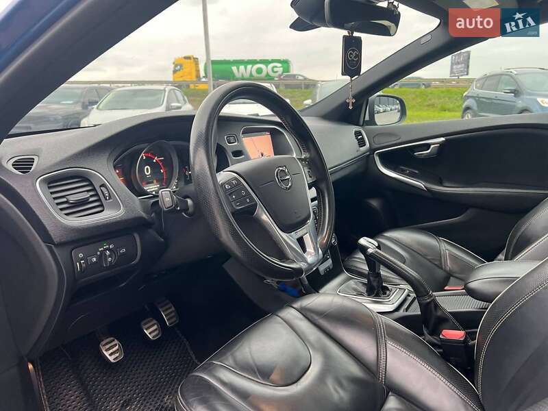 Хэтчбек Volvo V40 2017 в Львове фото 19 Хэтчбек Volvo V40 2017 в Львове