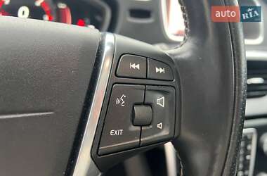 Хэтчбек Volvo V40 2017 в 