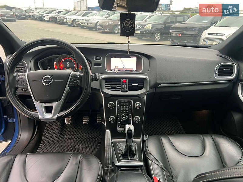 Хэтчбек Volvo V40 2017 в Львове фото 33 Хэтчбек Volvo V40 2017 в Львове