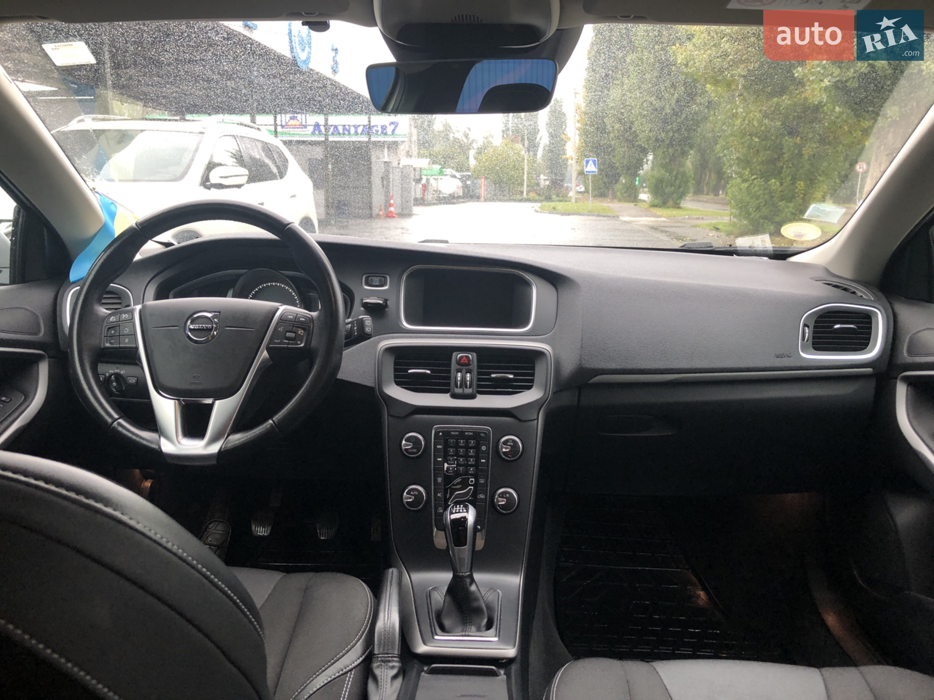 2017 Volvo V40 - мініатюра 10
