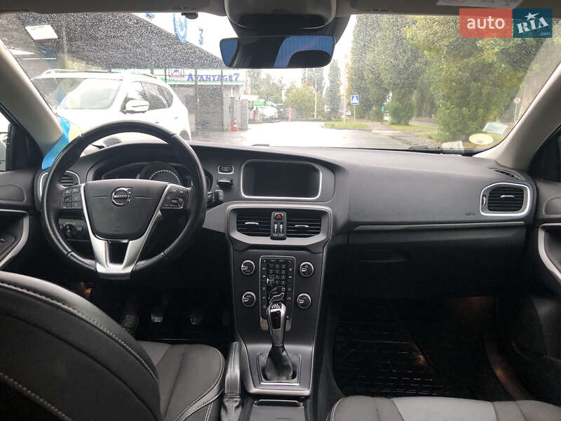 Хэтчбек Volvo V40 2017 в Нежине фото 10 Хэтчбек Volvo V40 2017 в Нежине