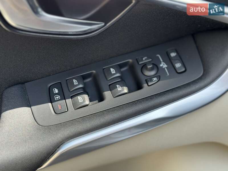 Хэтчбек Volvo V40 2013 в Стрые