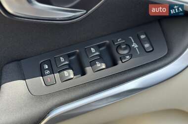 Хэтчбек Volvo V40 2013 в 