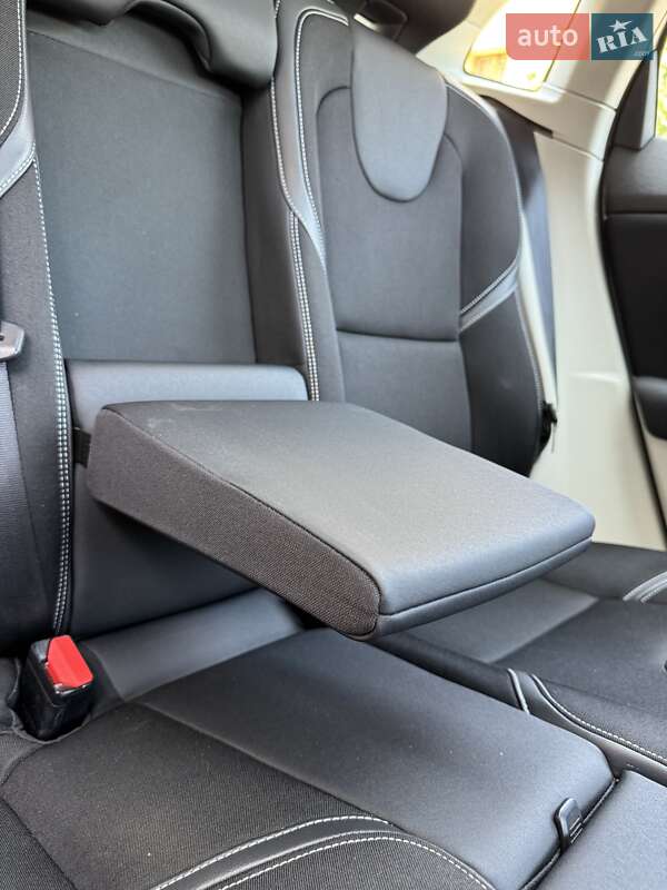 Хэтчбек Volvo V40 2013 в Стрые