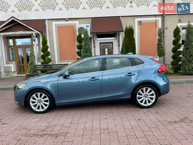 Хэтчбек Volvo V40 2013 в Стрые