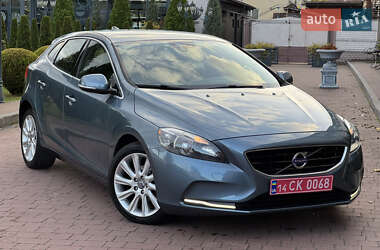 Хэтчбек Volvo V40 2013 в 