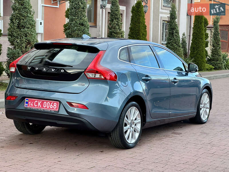 Хэтчбек Volvo V40 2013 в Стрые