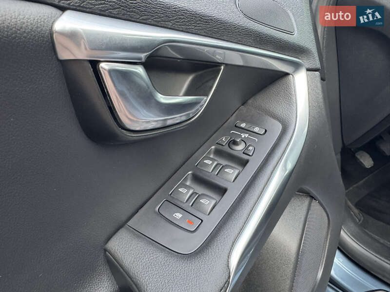 Хэтчбек Volvo V40 2013 в Стрые