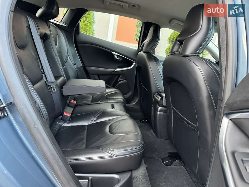 Хэтчбек Volvo V40 2013 в Стрые