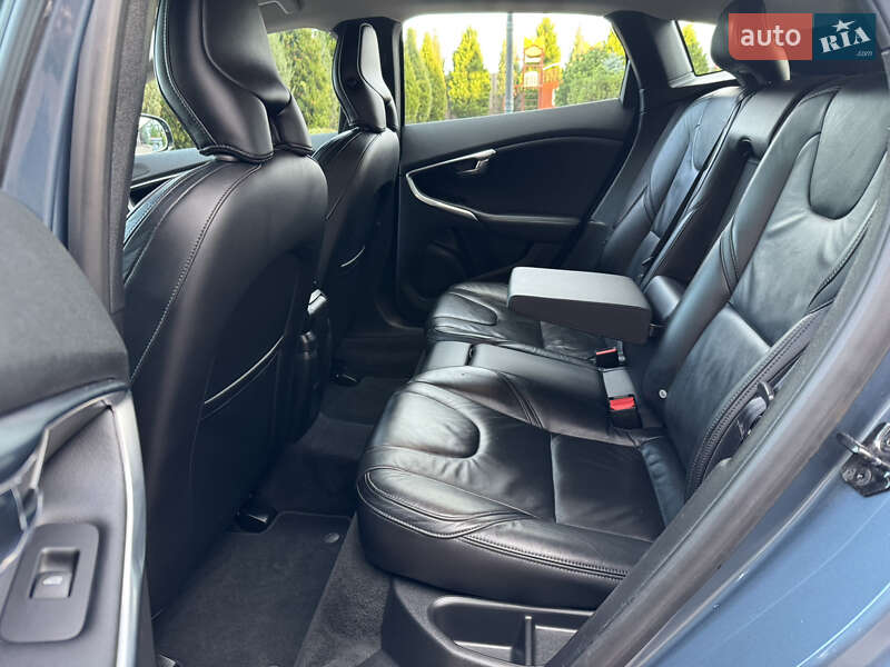 Хэтчбек Volvo V40 2013 в Стрые