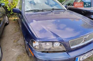Универсал Volvo V40 2000 в Павлограде