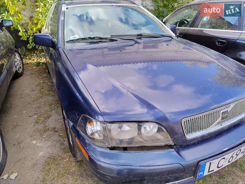 Универсал Volvo V40 2000 в 