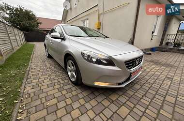 Хэтчбек Volvo V40 2014 в 