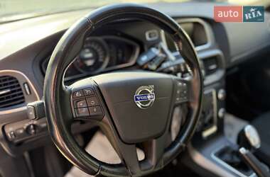 Хэтчбек Volvo V40 2014 в 