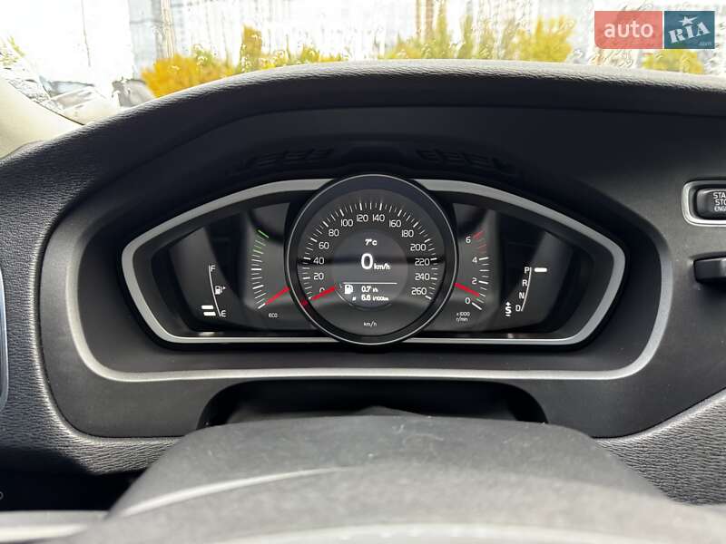 Хетчбек Volvo V40 2019 в Києві фото 19 Хетчбек Volvo V40 2019 в Києві