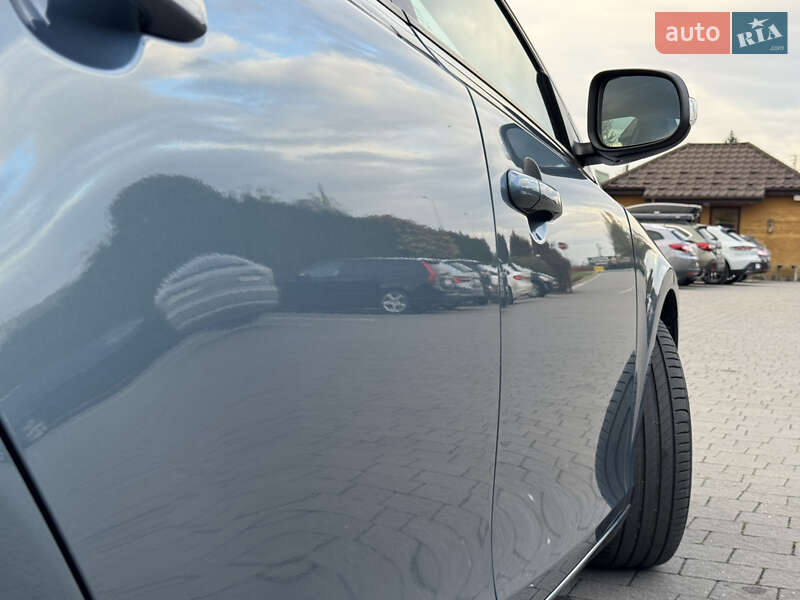 Хетчбек Volvo V40 2013 в Стрию