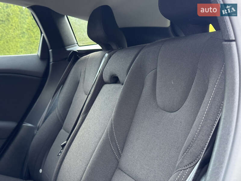 Хетчбек Volvo V40 2013 в Стрию