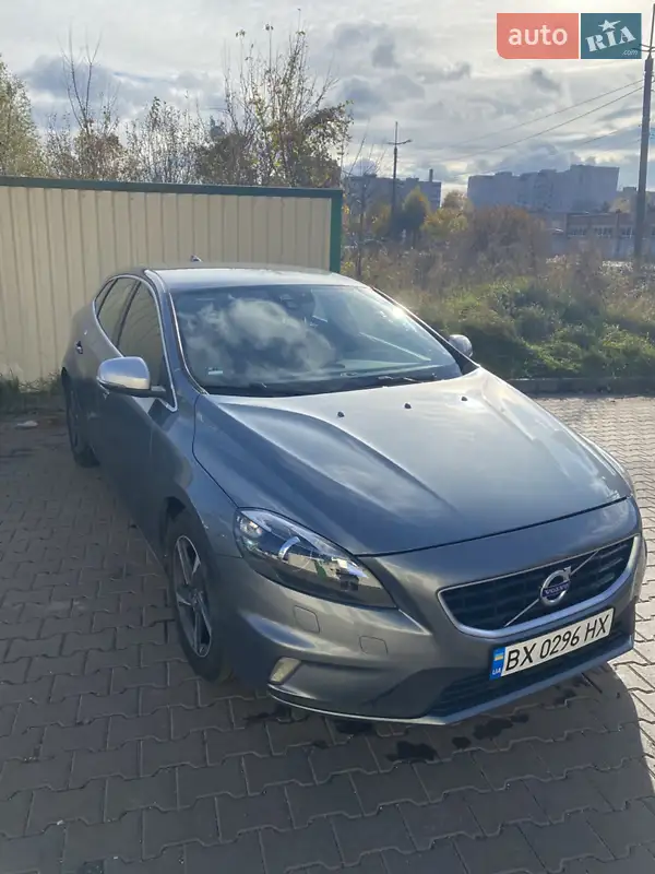 Volvo V40 2015
