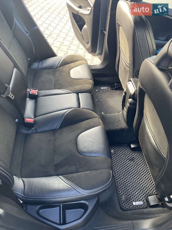 Хэтчбек Volvo V40 2015 в Хмельницком