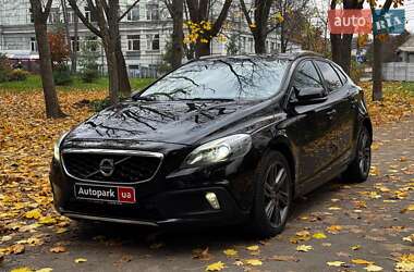 Хэтчбек Volvo V40 2015 в Киеве Хэтчбек Volvo V40 2015 в Киеве