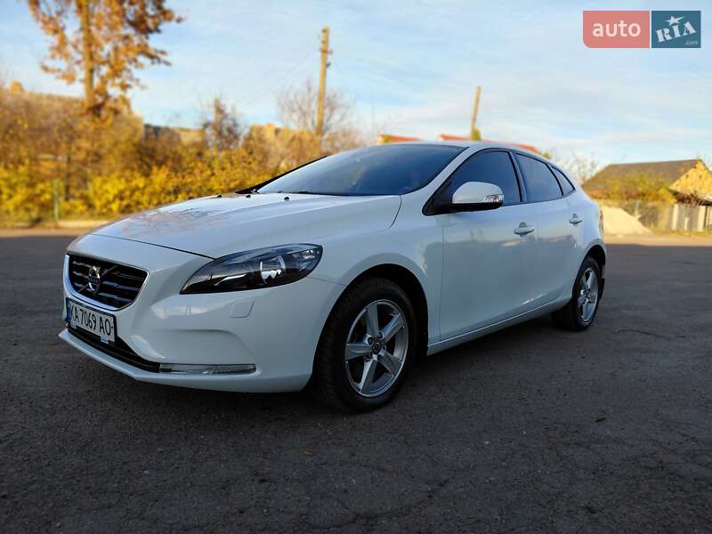 Volvo V40 2013 Volvo V40 2013