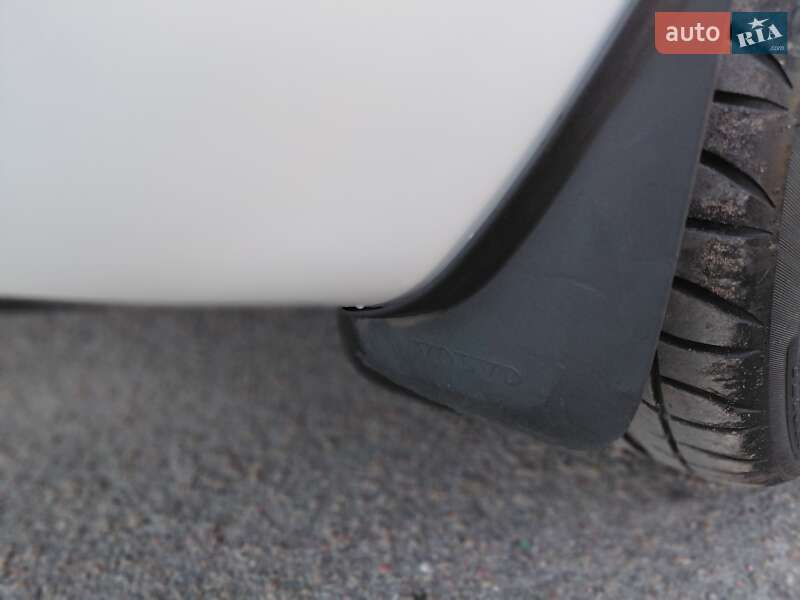 Хэтчбек Volvo V40 2013 в Бердичеве