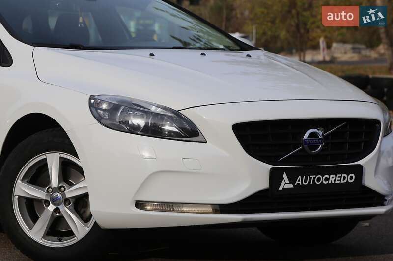 Хэтчбек Volvo V40 2013 в Киеве фото 4 Хэтчбек Volvo V40 2013 в Киеве