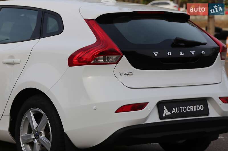 Хэтчбек Volvo V40 2013 в Киеве фото 8 Хэтчбек Volvo V40 2013 в Киеве