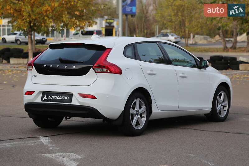 Хэтчбек Volvo V40 2013 в Киеве фото 7 Хэтчбек Volvo V40 2013 в Киеве