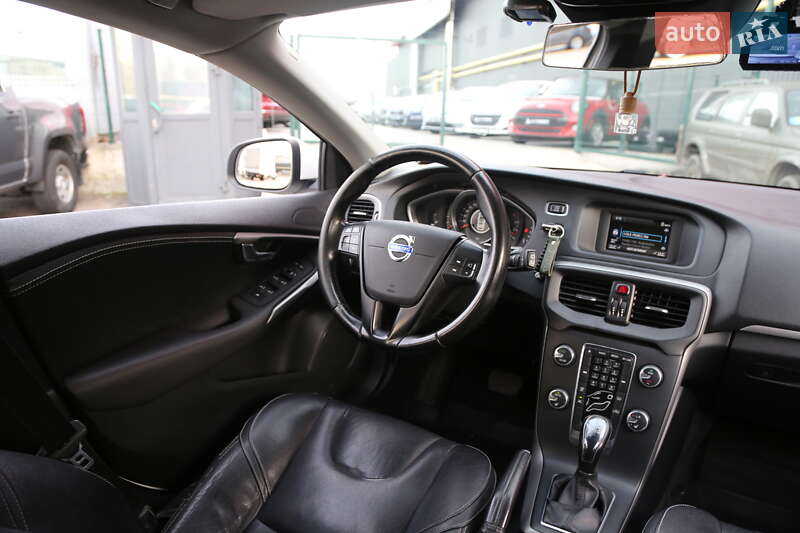 Хэтчбек Volvo V40 2013 в Киеве фото 13 Хэтчбек Volvo V40 2013 в Киеве