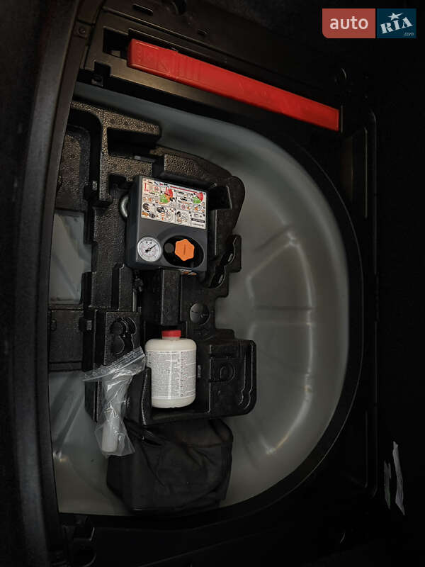 Хетчбек Volvo V40 2017 в Ірпені фото 32 Хетчбек Volvo V40 2017 в Ірпені