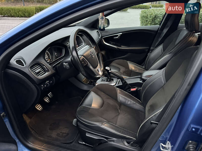 Хетчбек Volvo V40 2017 в Ірпені фото 34 Хетчбек Volvo V40 2017 в Ірпені