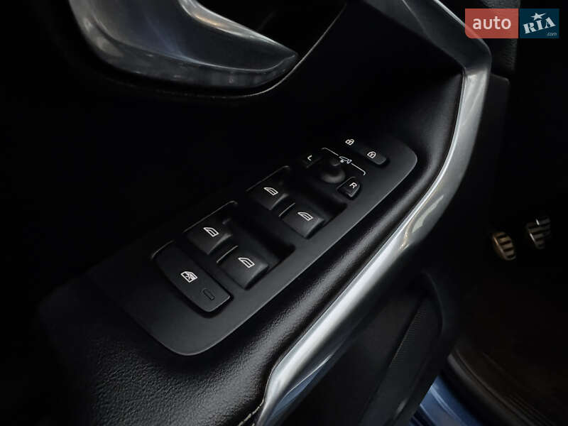 Хетчбек Volvo V40 2017 в Ірпені фото 38 Хетчбек Volvo V40 2017 в Ірпені