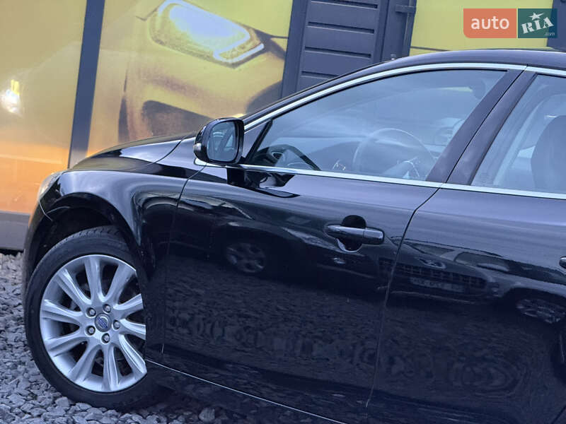 Хэтчбек Volvo V40 2013 в Стрые фото 20 Хэтчбек Volvo V40 2013 в Стрые