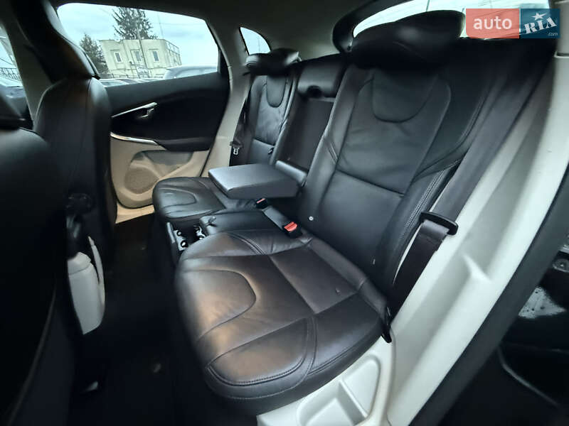 Хэтчбек Volvo V40 2013 в Стрые фото 44 Хэтчбек Volvo V40 2013 в Стрые
