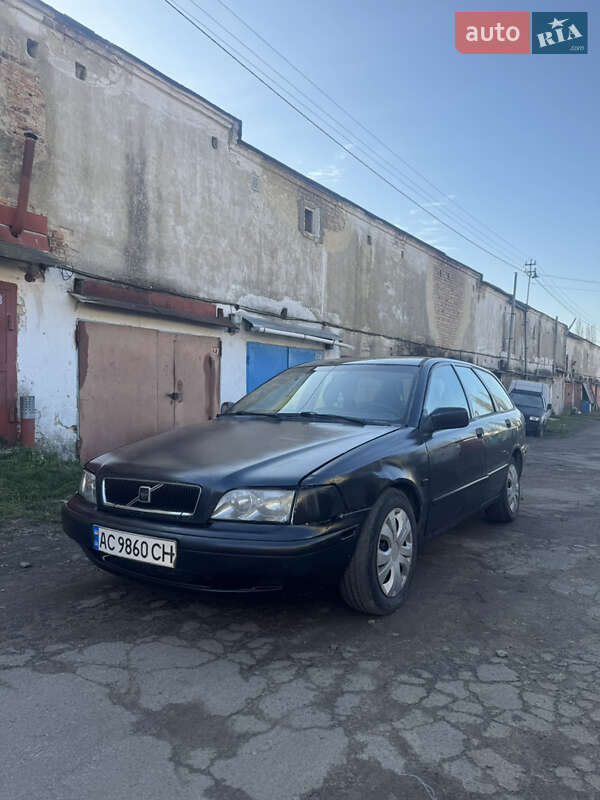 Volvo V40 2001 Volvo V40 2001