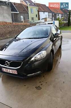 Хетчбек Volvo V40 2016 в Києві